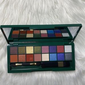 Avon fmg Glimmer Bejeweled Mega Makeup Palette